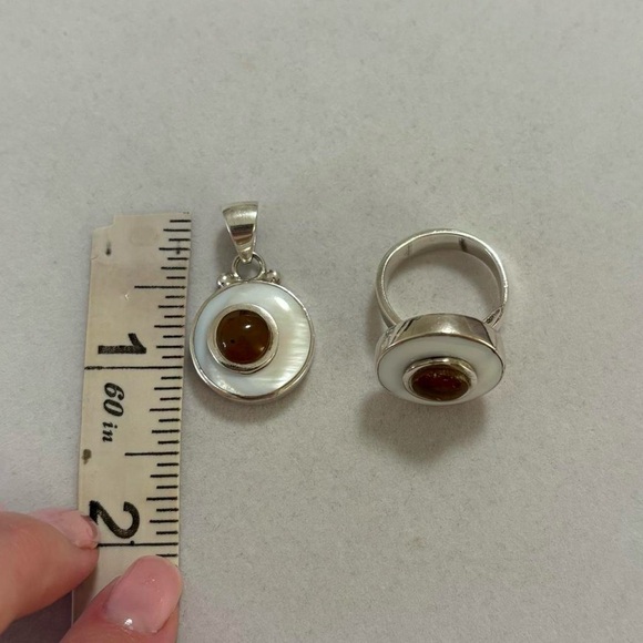 Laura Tosato 925 Sterling Silver Mother of Pearl & Amber Pendant & Ring Set - Picture 13 of 16